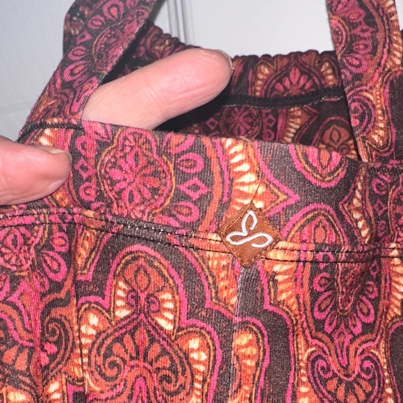 Chic Red Patterned Midi Sundress - Picture 3 of 3